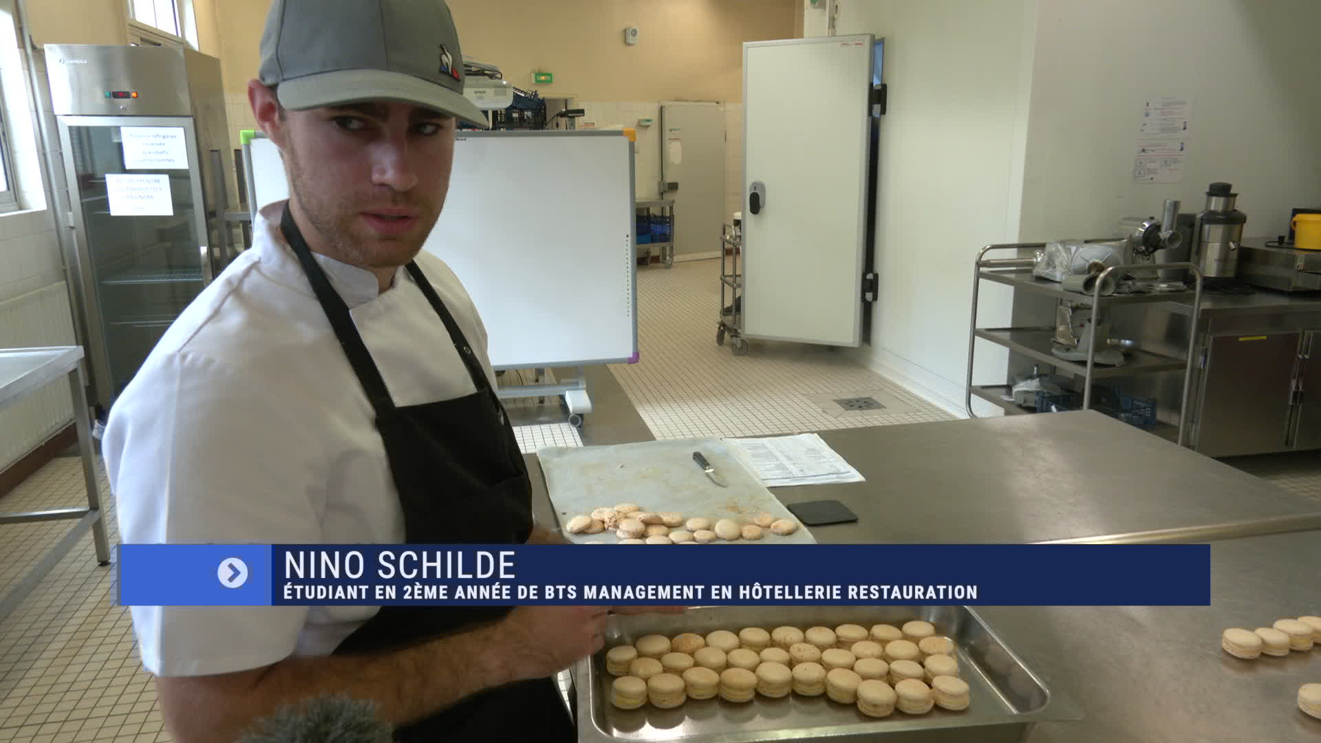 Des élèves du lycée Edouard Herriot préparent des assiettes gastronomiques au Cube à Troyes.