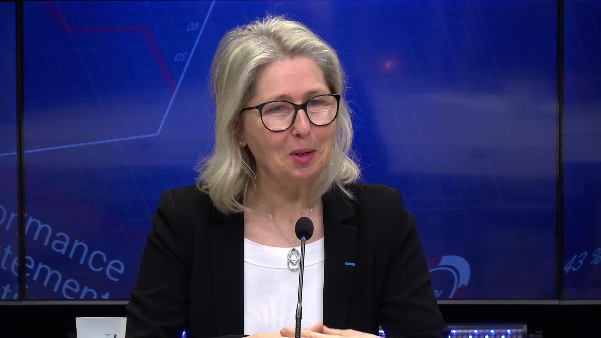 Virginie Vellut, co-dirigeante de BDS Associés, interviewée en plateau à Troyes